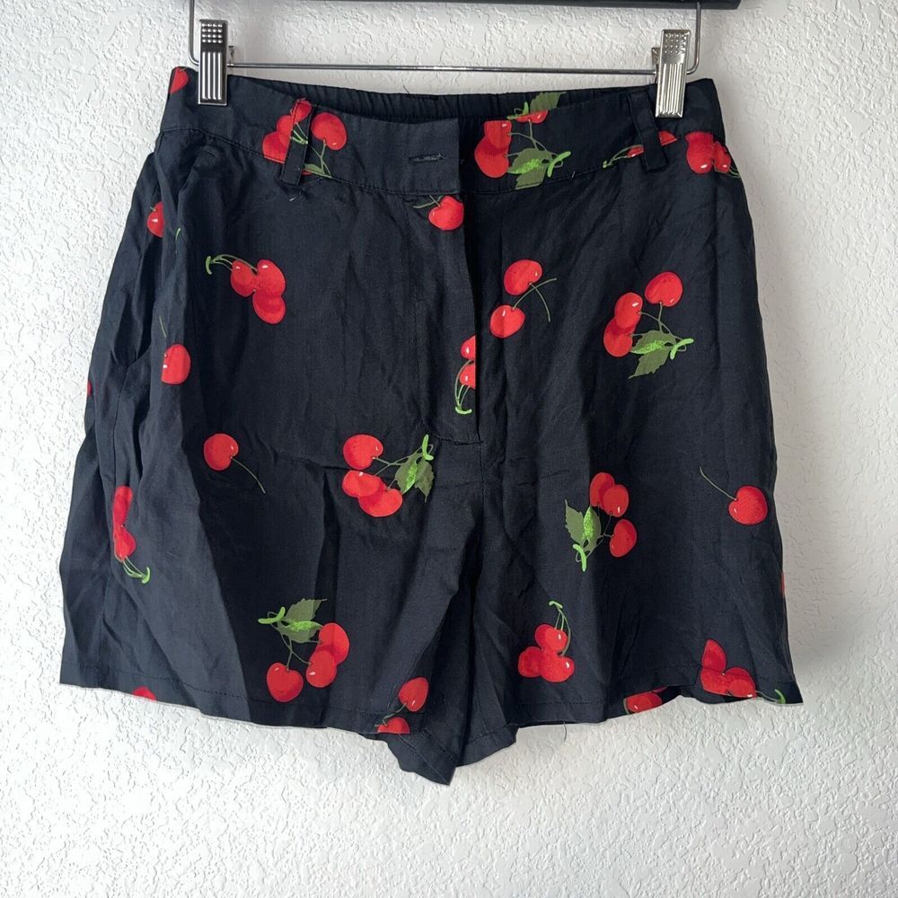 NWT ModCloth Woman’s Small Novelty Cherry Print Shorts With Pockets *no Button*